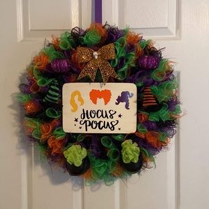 Homemade hocus pocus wreath.